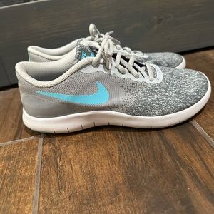 Nike Flex Contact tennis shoes